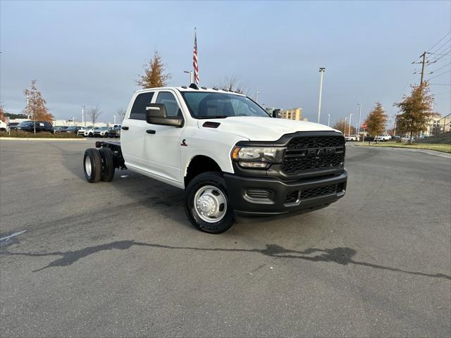 2024 RAM Ram 3500 Chassis Cab RAM 3500 TRADESMAN CREW CAB CHASSIS 4X4 60 CA