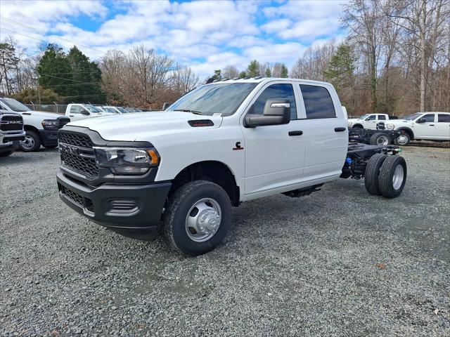 2024 RAM Ram 3500 Chassis Cab RAM 3500 TRADESMAN CREW CAB CHASSIS 4X2 60 CA