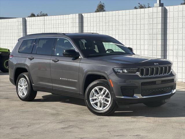 2025 Jeep Grand Cherokee GRAND CHEROKEE L LAREDO 4X4
