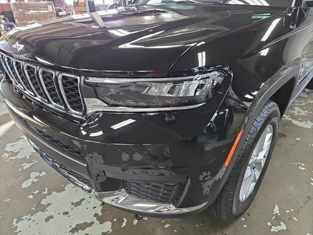 2025 Jeep Grand Cherokee GRAND CHEROKEE L LAREDO X 4X4