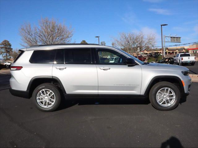 2025 Jeep Grand Cherokee Laredo 4x4