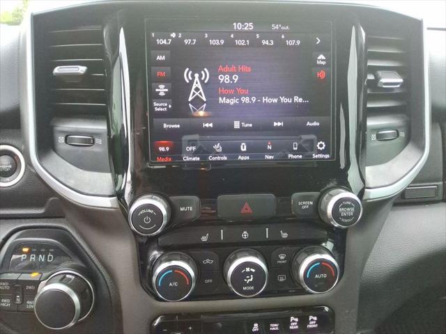 2020 Ram 1500 Big Horn Crew Cab 4x4 5'7" Box