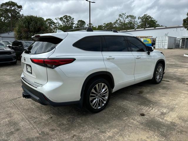 2022 Toyota Highlander Platinum