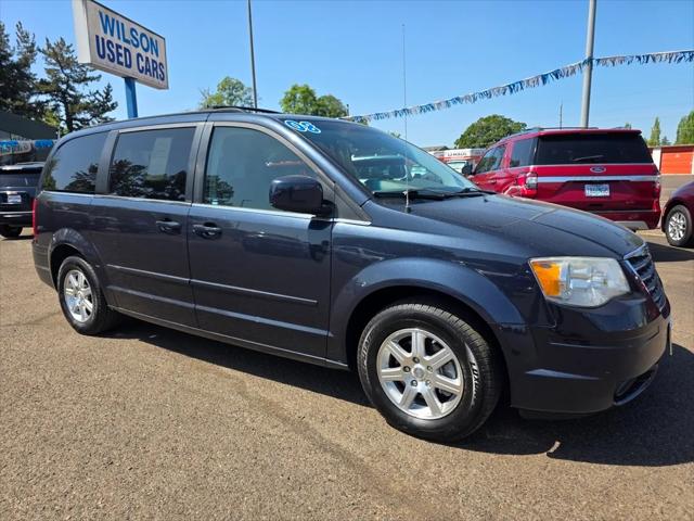 2008 Chrysler Town and Country Touring