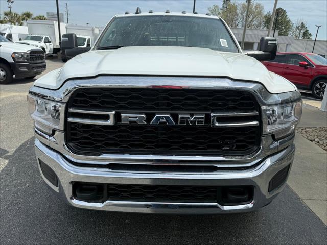 2024 RAM Ram 3500 Chassis Cab RAM 3500 TRADESMAN CREW CAB CHASSIS 4X4 60 CA
