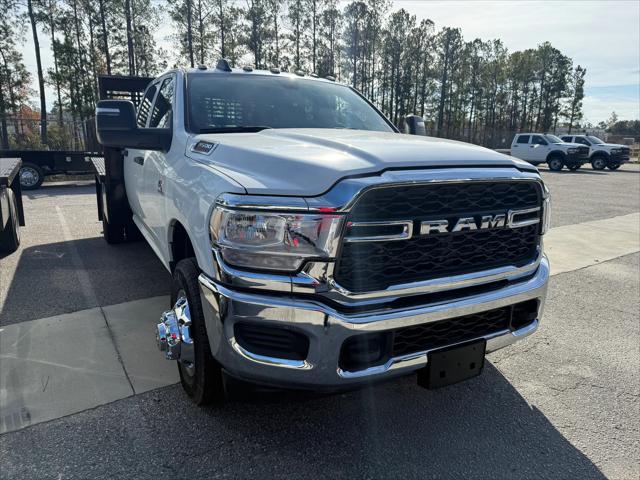 2024 RAM Ram 3500 Chassis Cab RAM 3500 TRADESMAN CREW CAB CHASSIS 4X4 60 CA