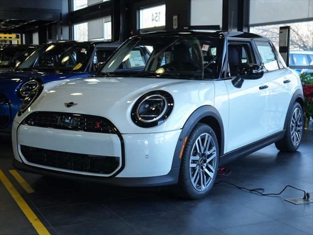 2025 MINI Hardtop 4 Door