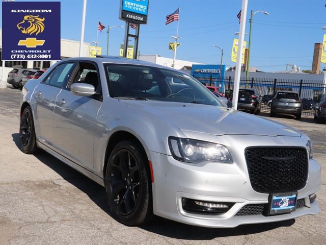 2022 Chrysler 300 Touring L