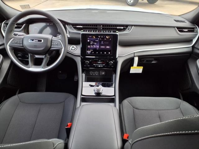 2025 Jeep Grand Cherokee GRAND CHEROKEE L LAREDO X 4X2