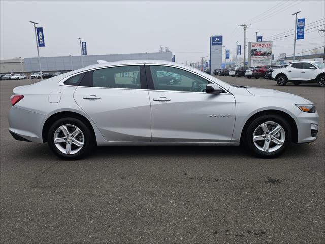 2022 Chevrolet Malibu FWD LT