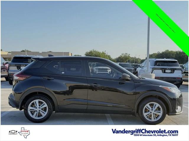 2022 Nissan Kicks S Xtronic CVT