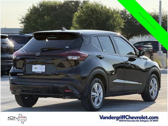 2022 Nissan Kicks S Xtronic CVT