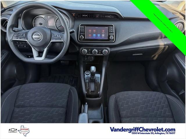 2022 Nissan Kicks S Xtronic CVT