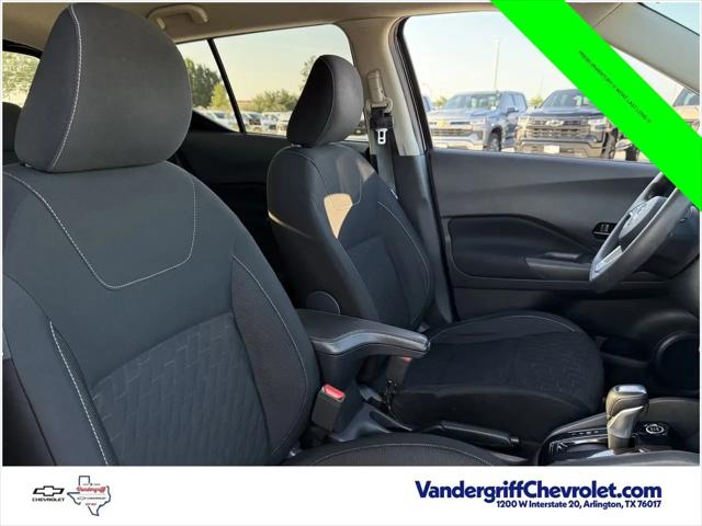 2022 Nissan Kicks S Xtronic CVT