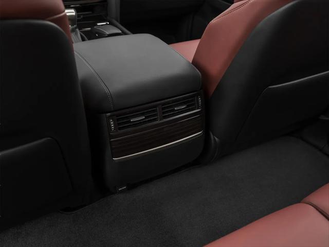 2021 Lexus LX 570 Two-Row
