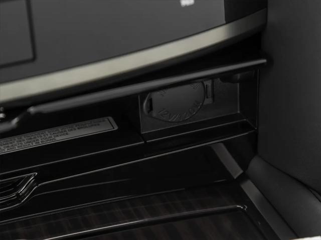 2021 Lexus LX 570 Two-Row