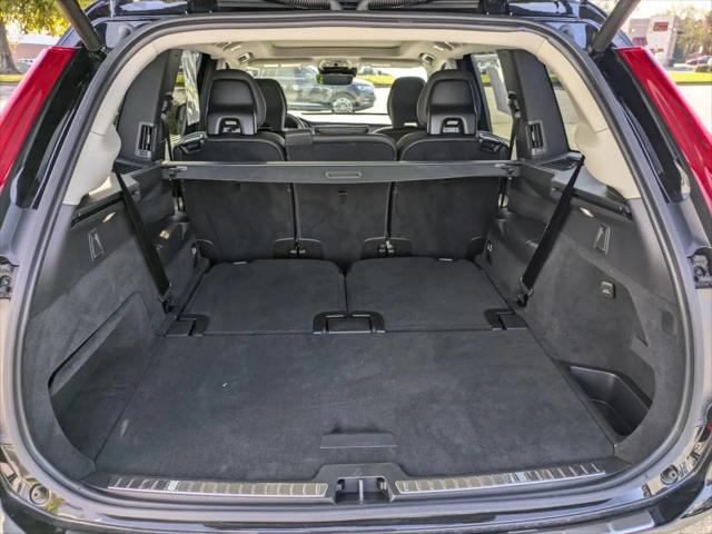 2022 Volvo XC90 T6 Inscription 7 Passenger