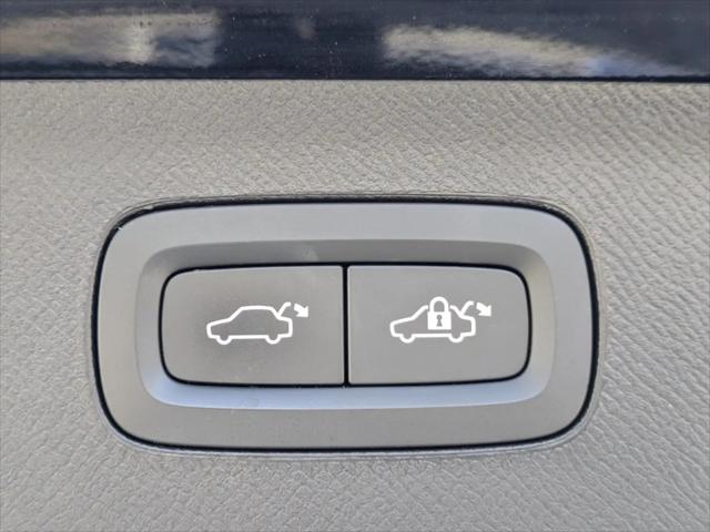 2022 Volvo XC90 T6 Inscription 7 Passenger