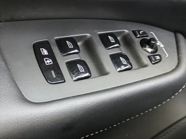 2022 Volvo XC90 T6 Inscription 7 Passenger