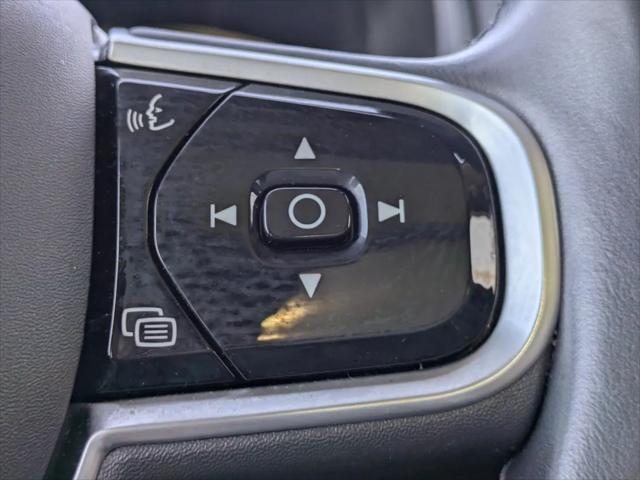 2022 Volvo XC90 T6 Inscription 7 Passenger
