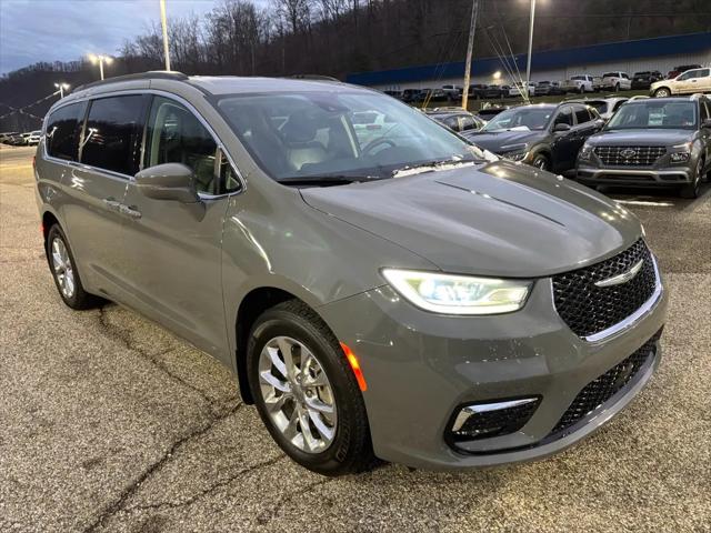 2022 Chrysler Pacifica Touring L AWD