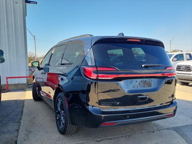 2024 Chrysler Pacifica Touring L AWD