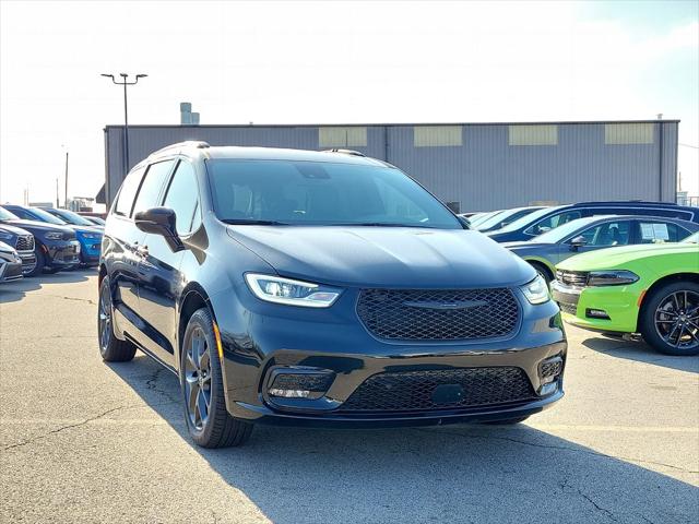 2024 Chrysler Pacifica Touring L AWD