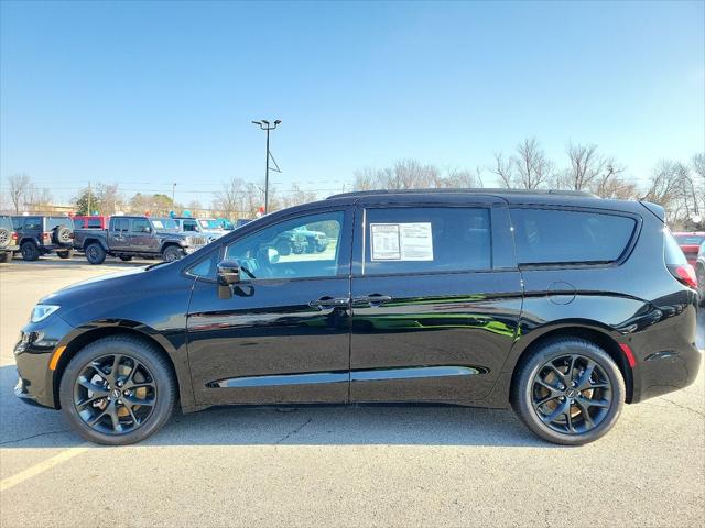 2024 Chrysler Pacifica Touring L AWD