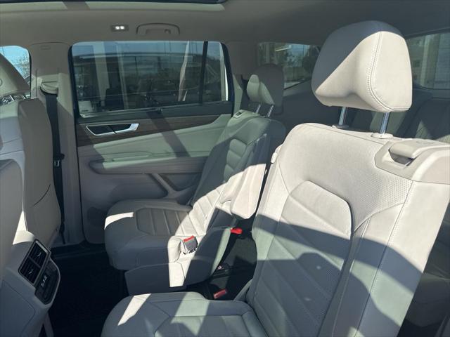 2025 Volkswagen Atlas 2.0T SEL