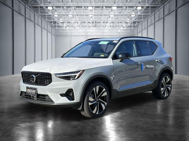 2025 Volvo XC40 B5 Plus Dark Theme for sale in Alexandria, VA