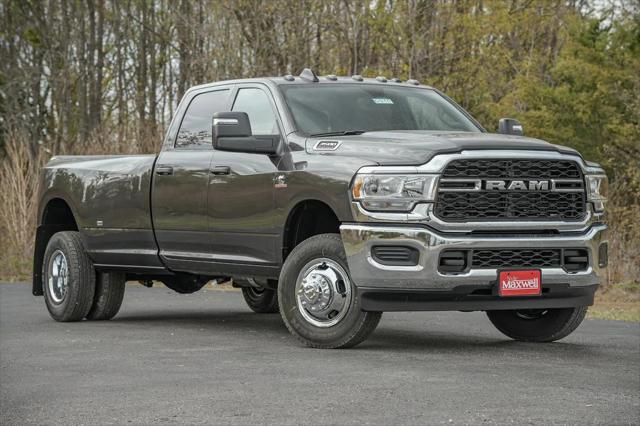 2024 RAM Ram 3500 RAM 3500 TRADESMAN CREW CAB 4X4 8 BOX