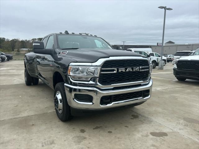 2024 RAM Ram 3500 RAM 3500 TRADESMAN CREW CAB 4X4 8 BOX