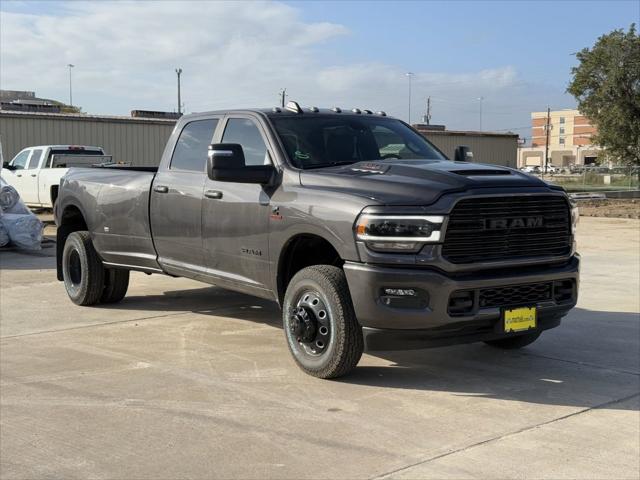 2024 RAM Ram 3500 RAM 3500 LARAMIE CREW CAB 4X4 8 BOX