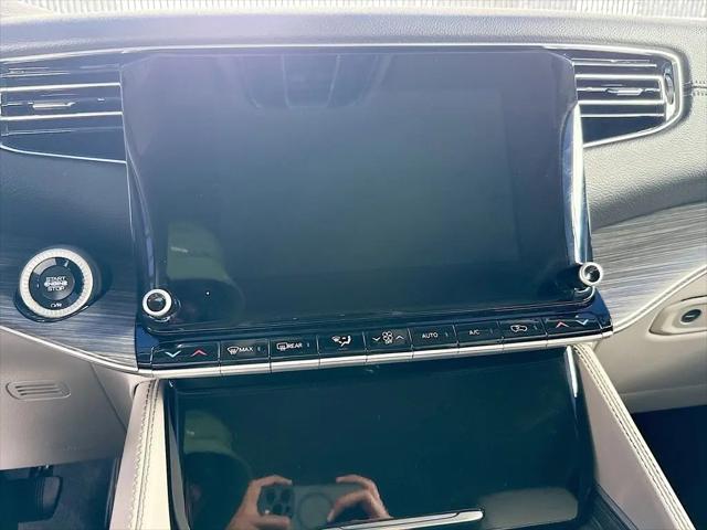 2024 Jeep Wagoneer Series II 4x2