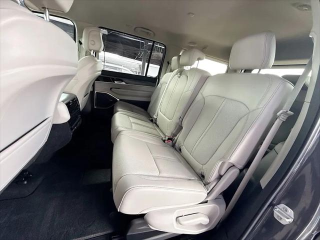 2024 Jeep Wagoneer Series II 4x2