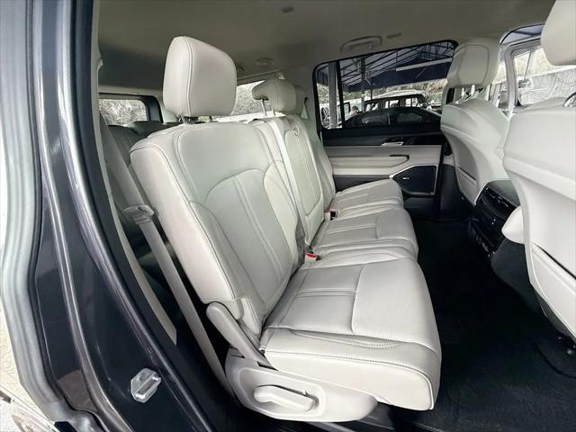 2024 Jeep Wagoneer Series II 4x2