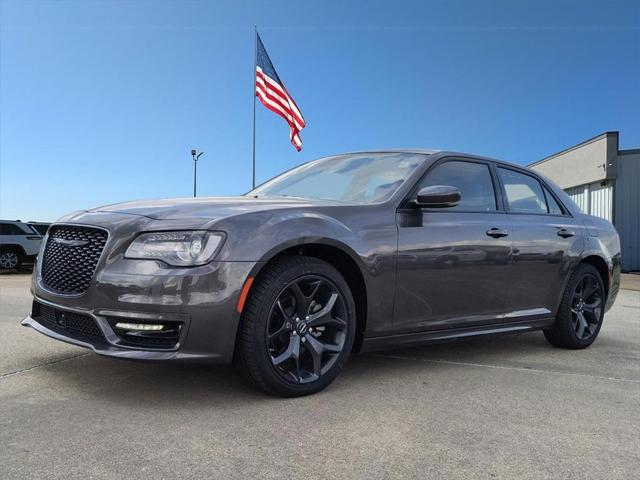 2023 Chrysler 300 Touring L