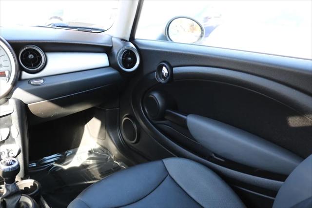 2009 MINI Cooper Cooper