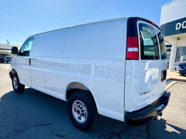 2025 GMC Savana Cargo RWD 2500 Regular Wheelbase Work Van