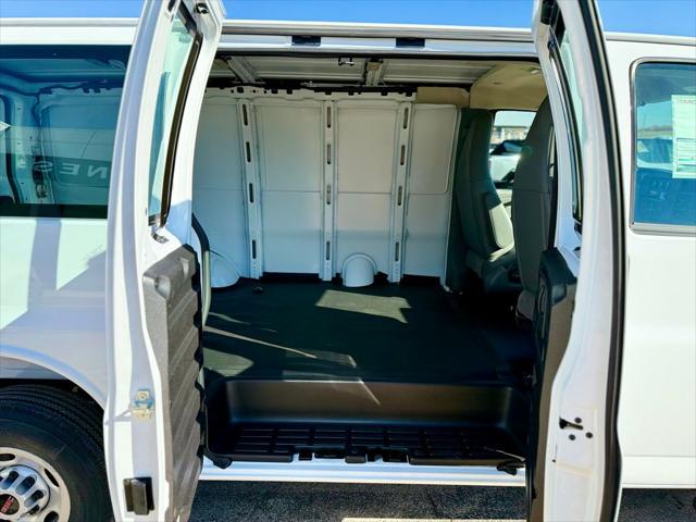 2025 GMC Savana Cargo RWD 2500 Regular Wheelbase Work Van