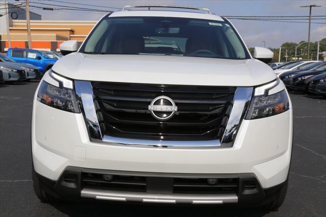 2025 Nissan Pathfinder Platinum 4WD