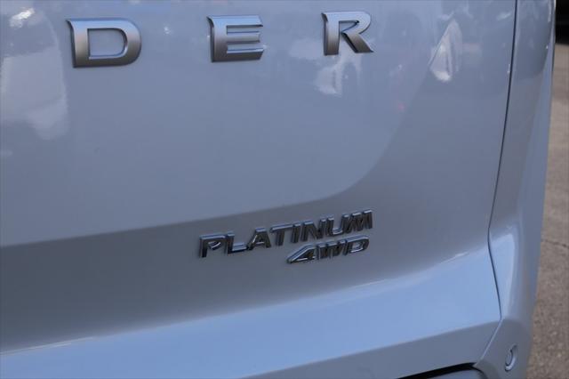 2025 Nissan Pathfinder Platinum 4WD