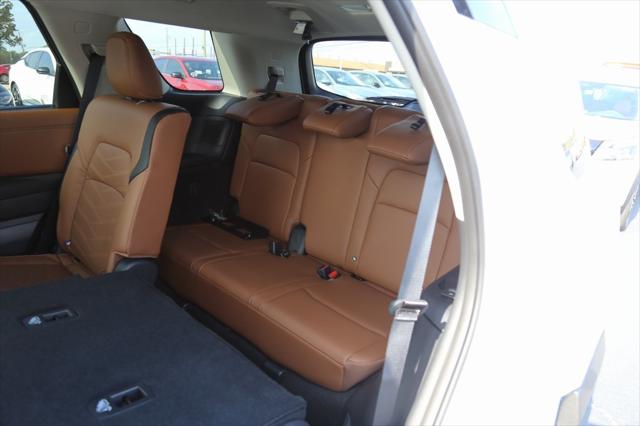 2025 Nissan Pathfinder Platinum 4WD