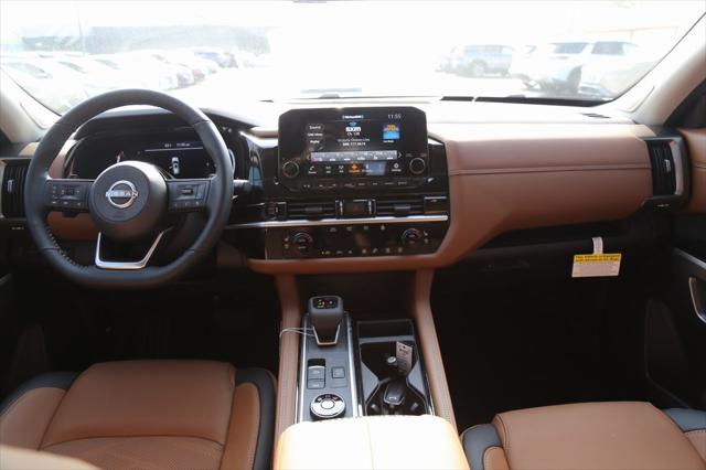 2025 Nissan Pathfinder Platinum 4WD