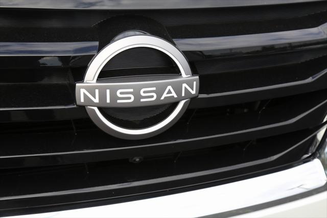 2025 Nissan Pathfinder SL FWD