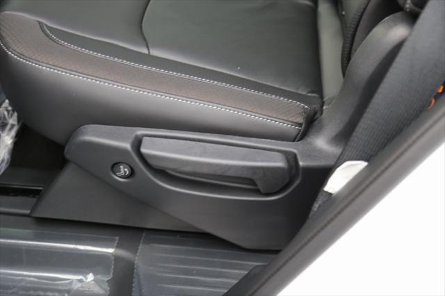 2025 Nissan Pathfinder SL FWD