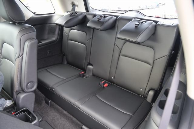 2025 Nissan Pathfinder SL FWD