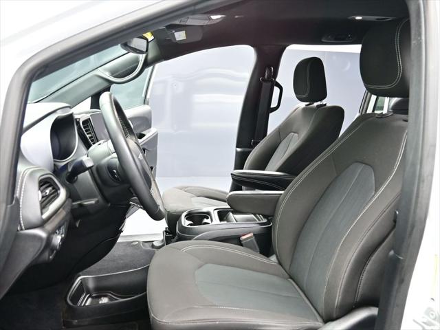 2022 Chrysler Pacifica Touring