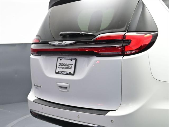2022 Chrysler Pacifica Touring