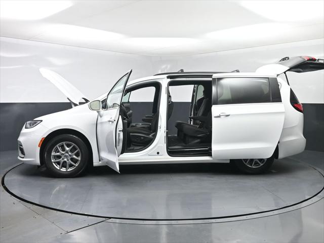 2022 Chrysler Pacifica Touring
